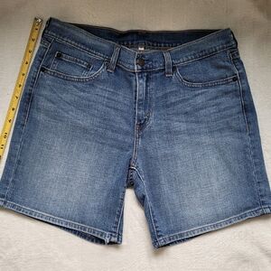 Blue Jean Shorts with Medium Wash and Casual Style